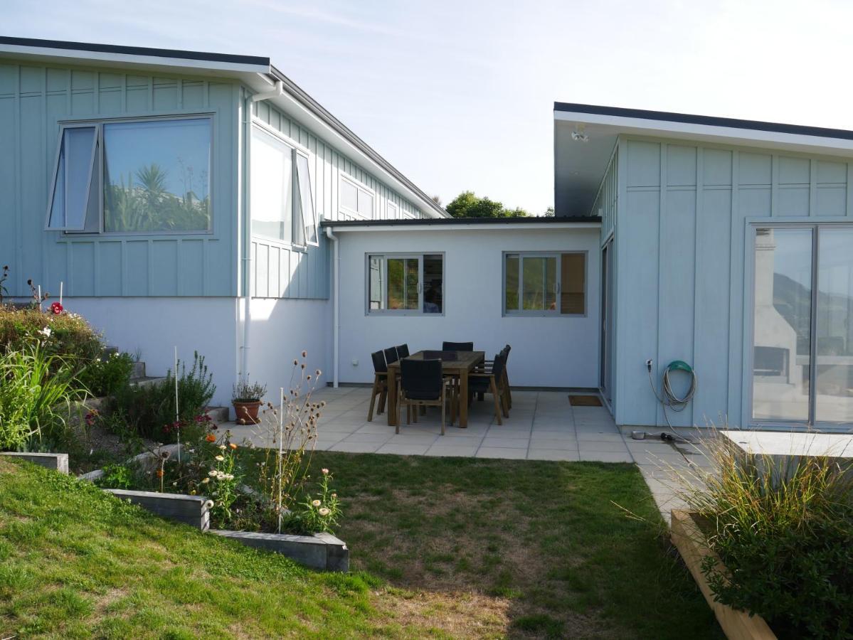 Aston Road Villa Bed & Breakfast Waikanae Exterior photo