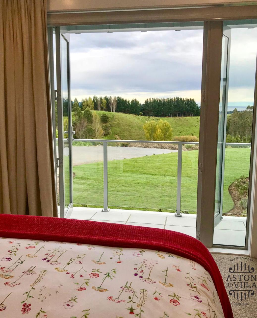 Aston Road Villa Bed & Breakfast Waikanae Exterior photo